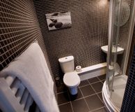 Main Bedroom Ensuite Thumbnail