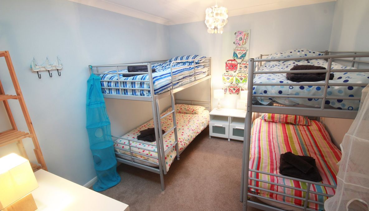 Twin Bunkbed Room